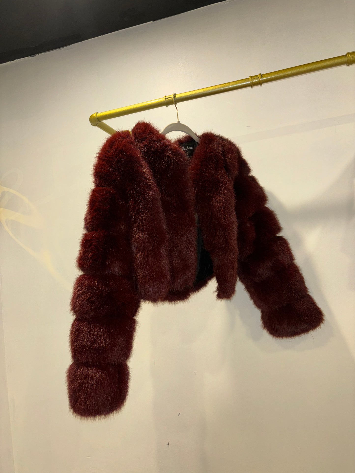 Burgandy deluxe fur coat ♥️