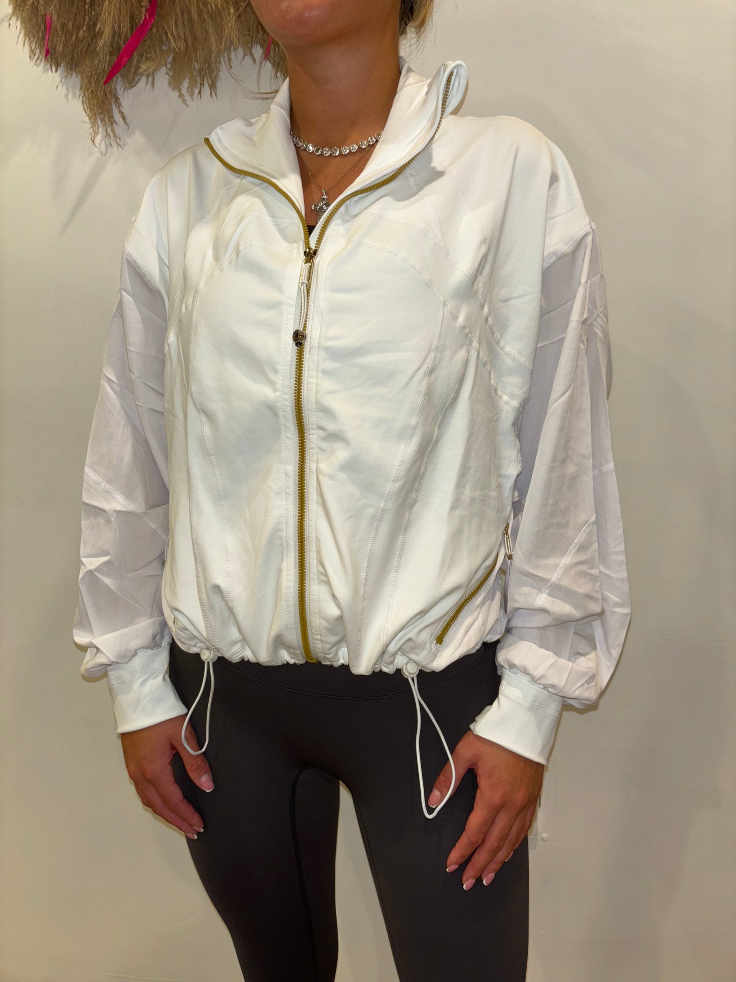 Windbreaker jacket white with gold zip 🤍