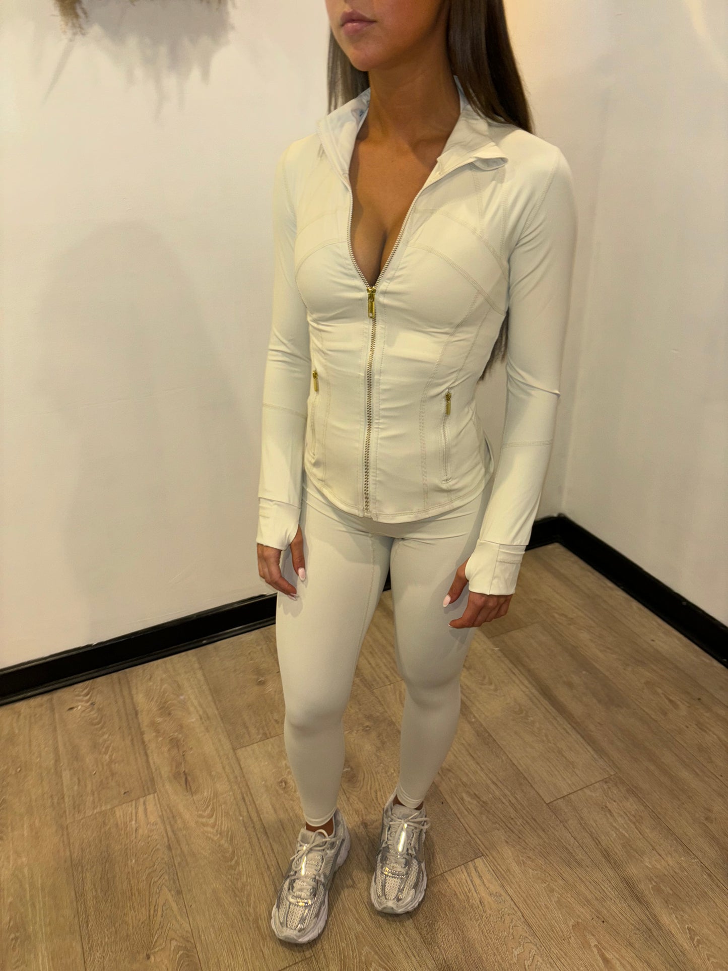 Cream zip and leggings set ✨