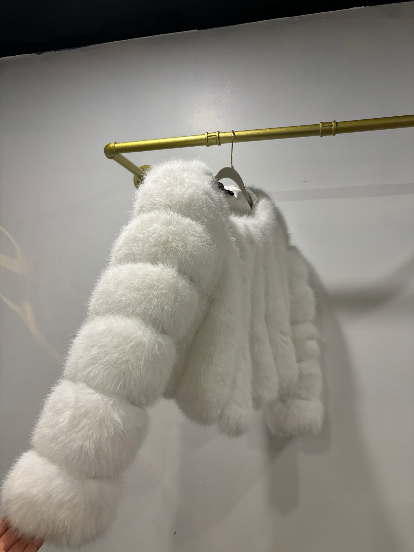 DELUXE WHITE FUR COAT