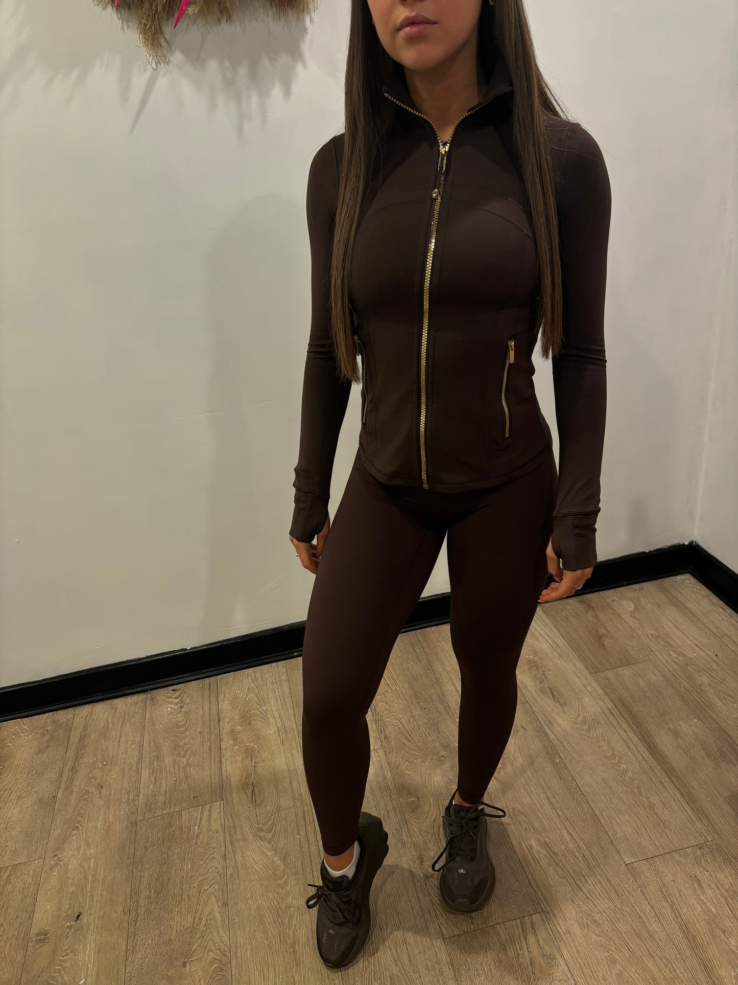 Brown with gold Lulu zip & matching leggings 🤎