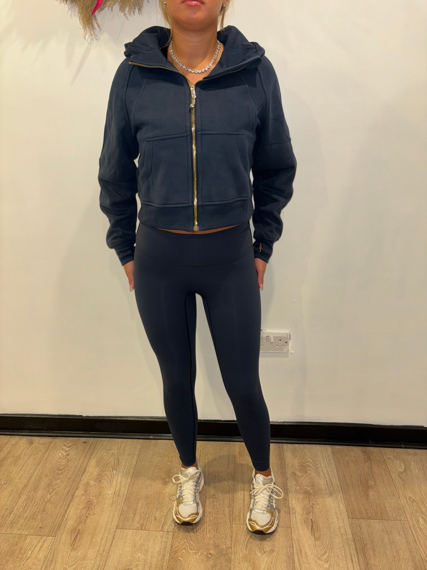 Lulu navy jumper with gold zip and matching leggings ✨
