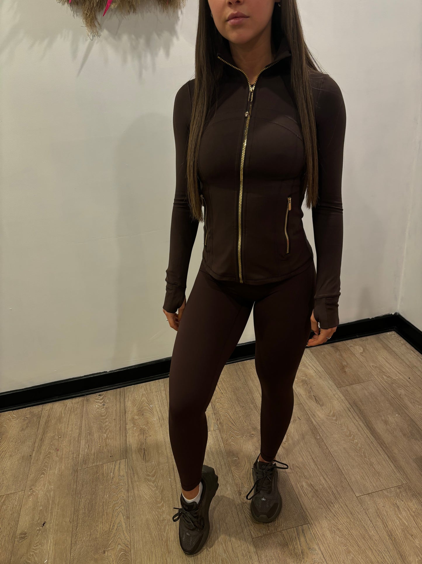 Brown with gold Lulu zip & matching leggings 🤎